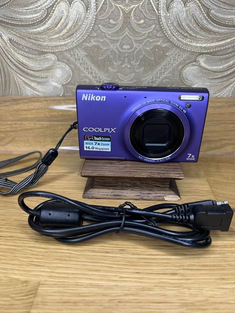 Купити Nikon Coolpix S6150 Violet Б/У