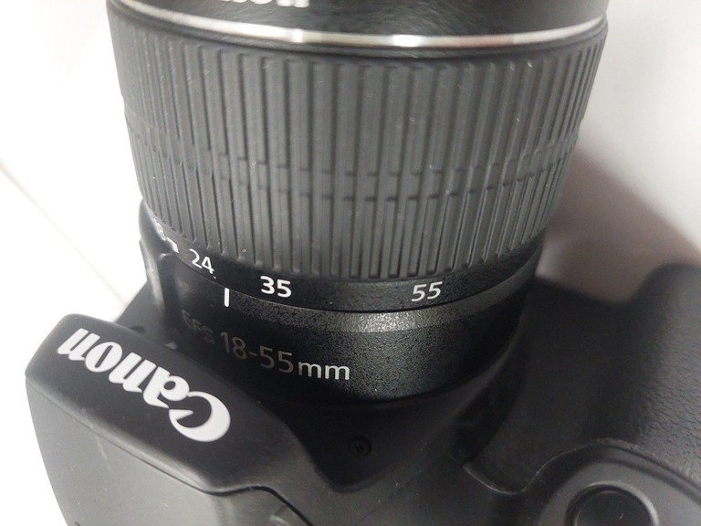 Canon eos 4000d + ef-s 18-55 1:3.5-5.6 iii Код:01-200930664. Изображение 5