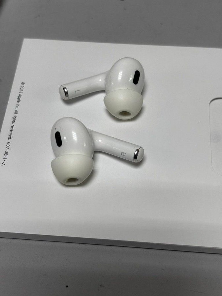 Apple airpods pro 2nd generation with magsafe charging case usb-c Код:01-200933959. Зображення 7