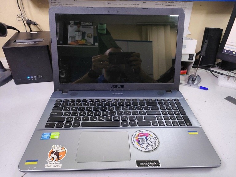Купить Asus 15/celeron n3350 ddr3/4gb ddr3/hdd 500 gb/ssd *відсутній/geforce 810m Б/У