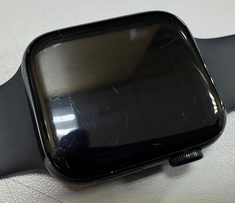 Apple watch se 2 gps 44mm aluminium case Код:01-200939999. Изображение 11