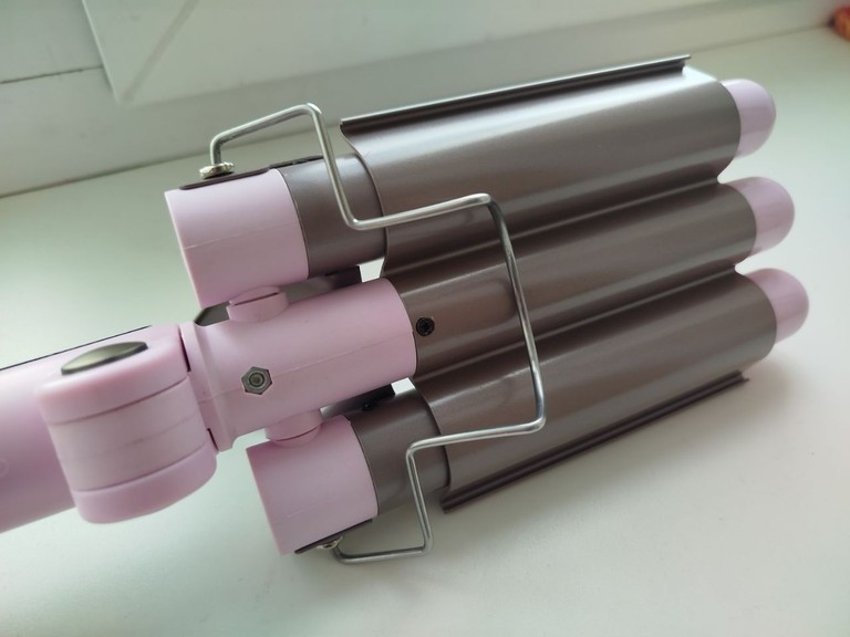 Дешево Luxe + Willow Ripple Triple Barrel Waver з ломбарду