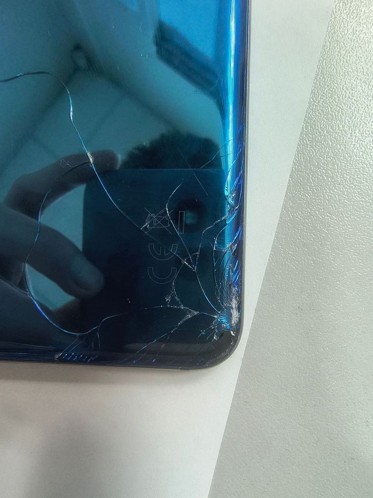 Huawei p20 pro 6/128gb Код:01-200919121. Изображение 5