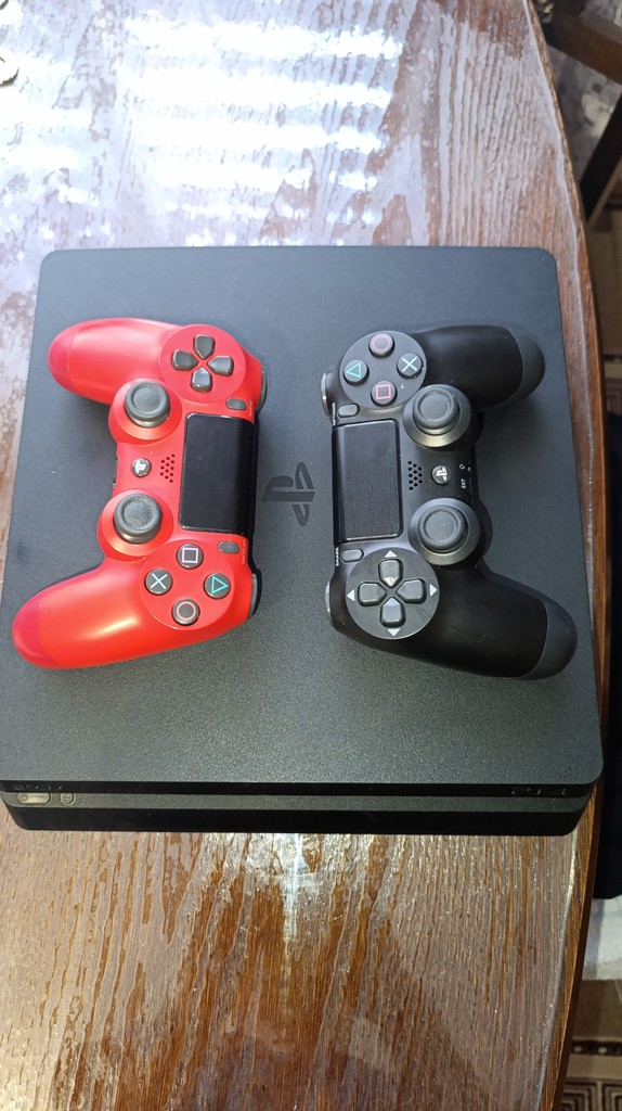 Купити Sony PlayStation 4 slim 1tb Б/У