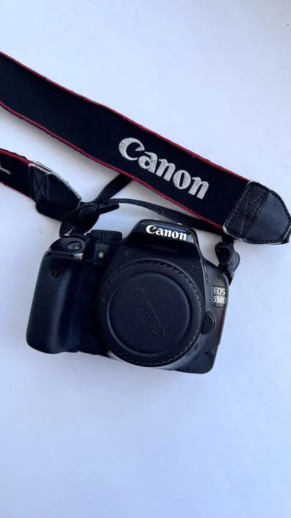 Купить Canon EOS 550D Б/У