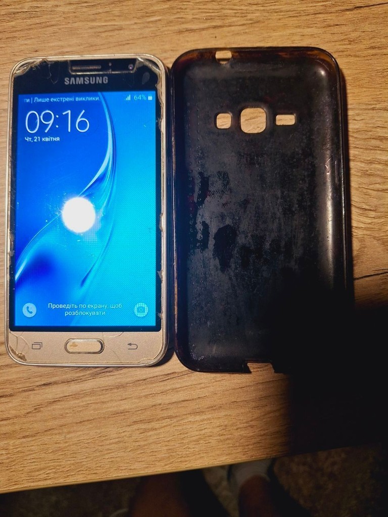 Купити Samsung Galaxy J1 (2016) Б/У