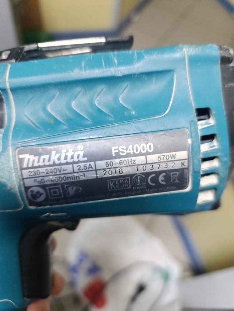 Дешево Makita FS4000 з ломбарду