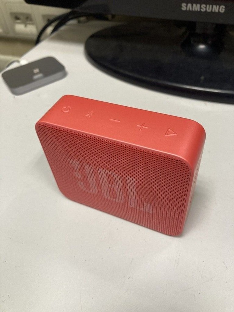 Дешево Jbl go essential 2 з ломбарду