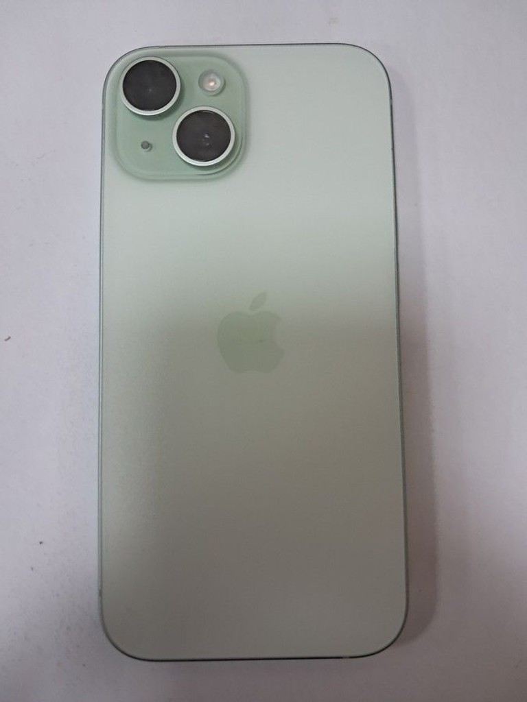 Купити Apple iPhone 15 128GB Green Б/У