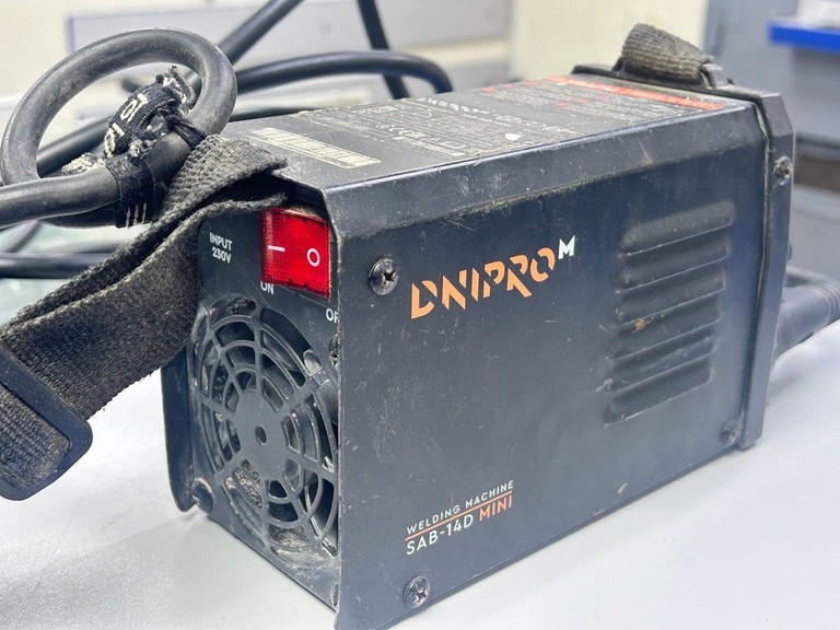 Дешево Dnipro-M sab-14d mini з ломбарду