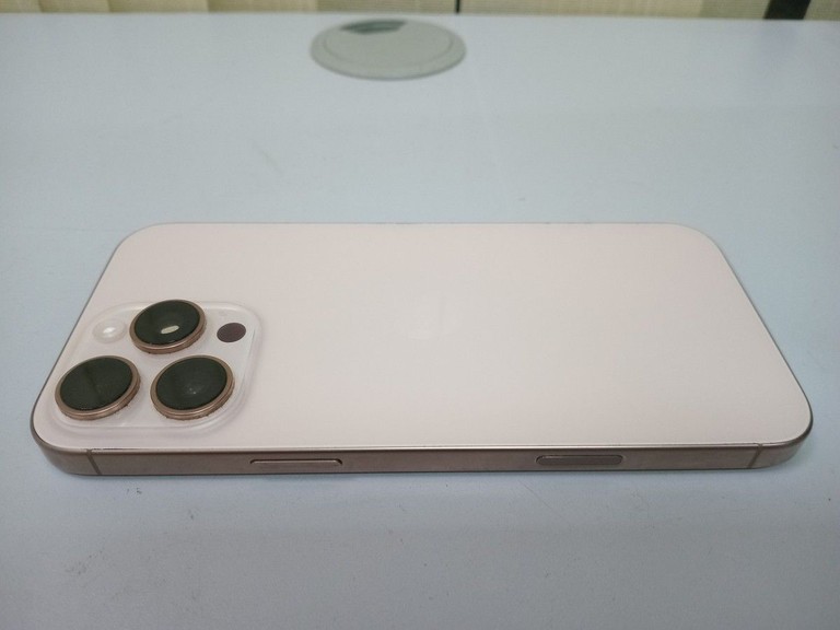 Apple iphone 16 pro max 256gb Код:01-201018335. Зображення 6