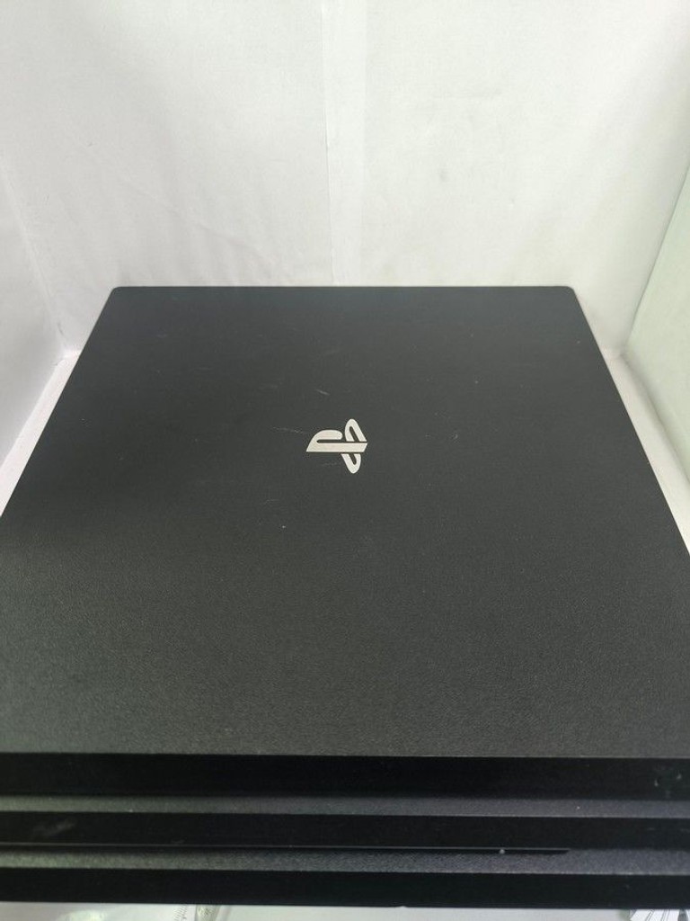 Оголошення Sony playstation 4 pro 1tb Б/У