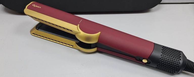 Дешево Dyson Airstrait HT01 Red Velvet/Gold (594817-01) з ломбарду