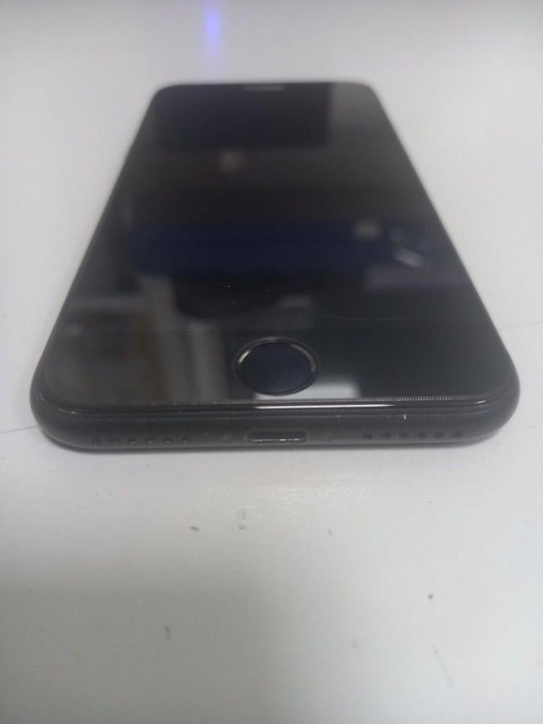 Розпродаж Apple iPhone SE 2020 64GB Black Slim Box (MHGP3), продавець Техноскарб