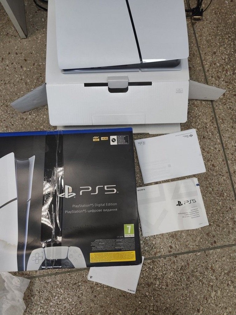 Купить Sony playstation 5 slim 825gb Б/У