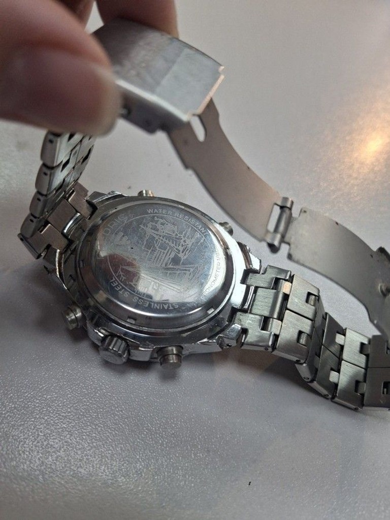 Дешиво Fredric chronometer 1/600 с ломбарда