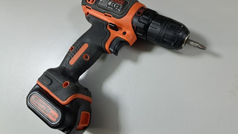 Black&Decker bdcdd12 2акб + зп Код:01-201109079. Зображення 6
