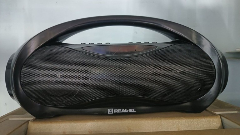Купить Real-El x-713 Б/У