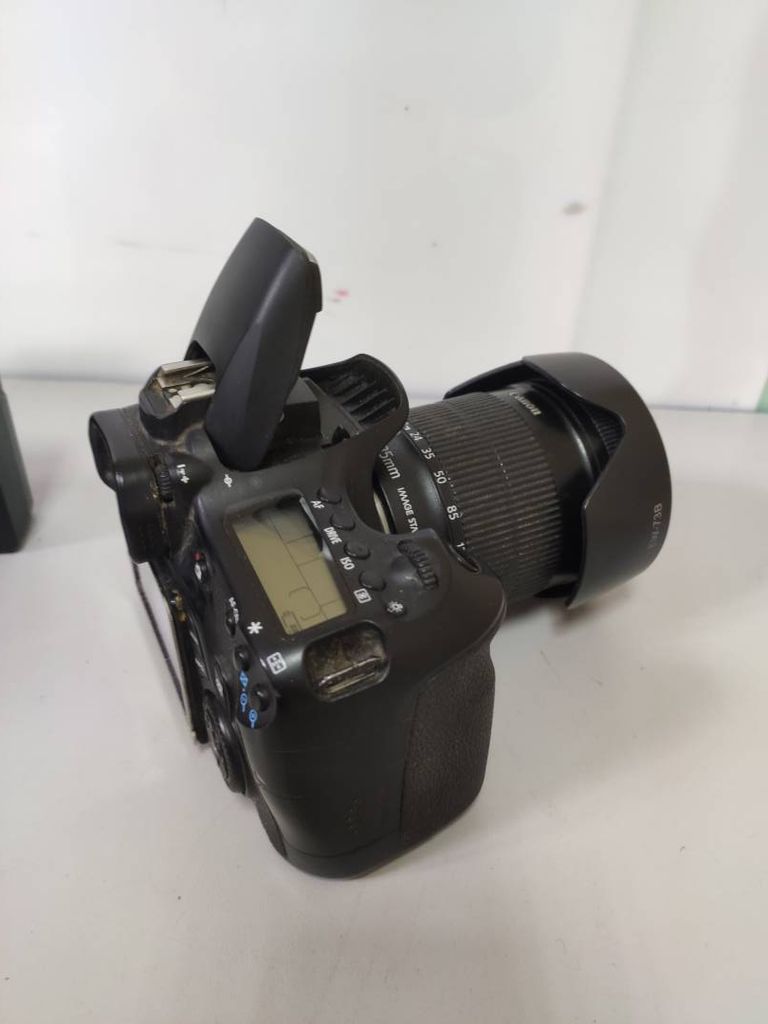 Распродажа Canon eos 60d+ef-s 18-135mm f/3,5-5,6 is, продавец Техноскарб