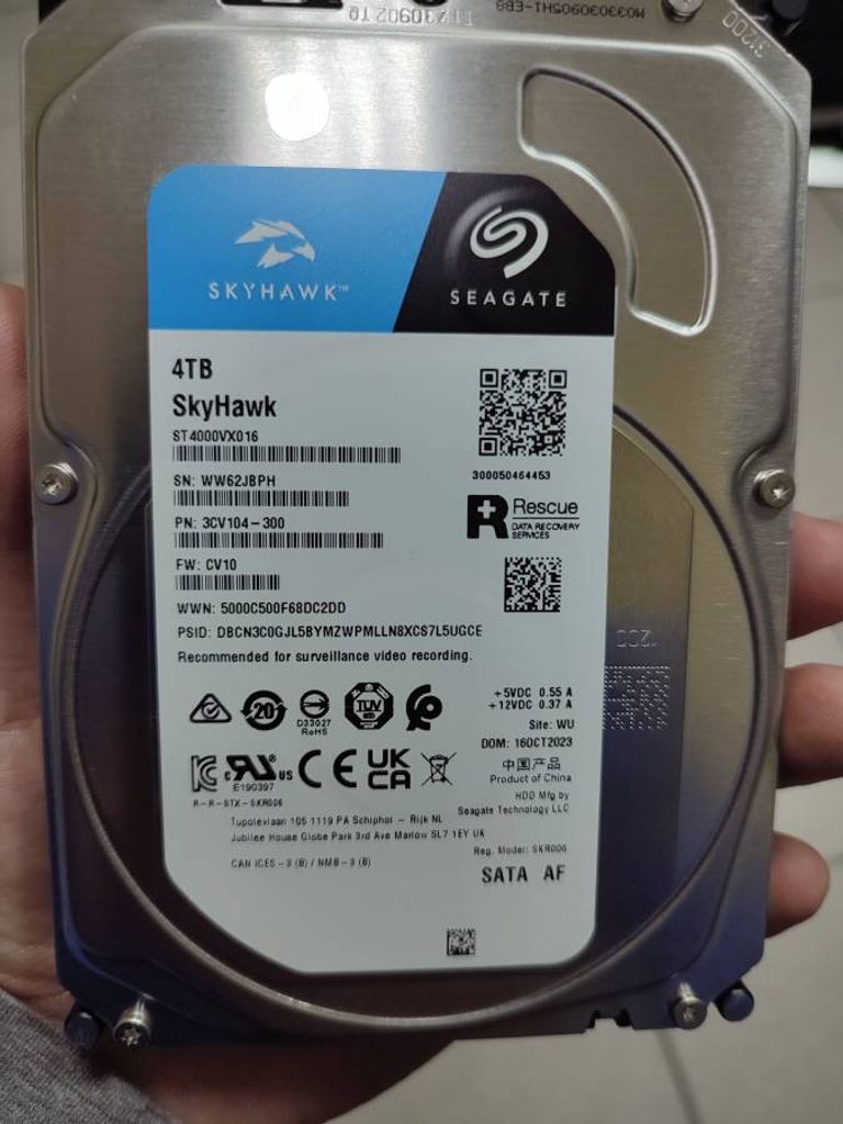 Купити Seagate skyhawk 4 tb Б/У