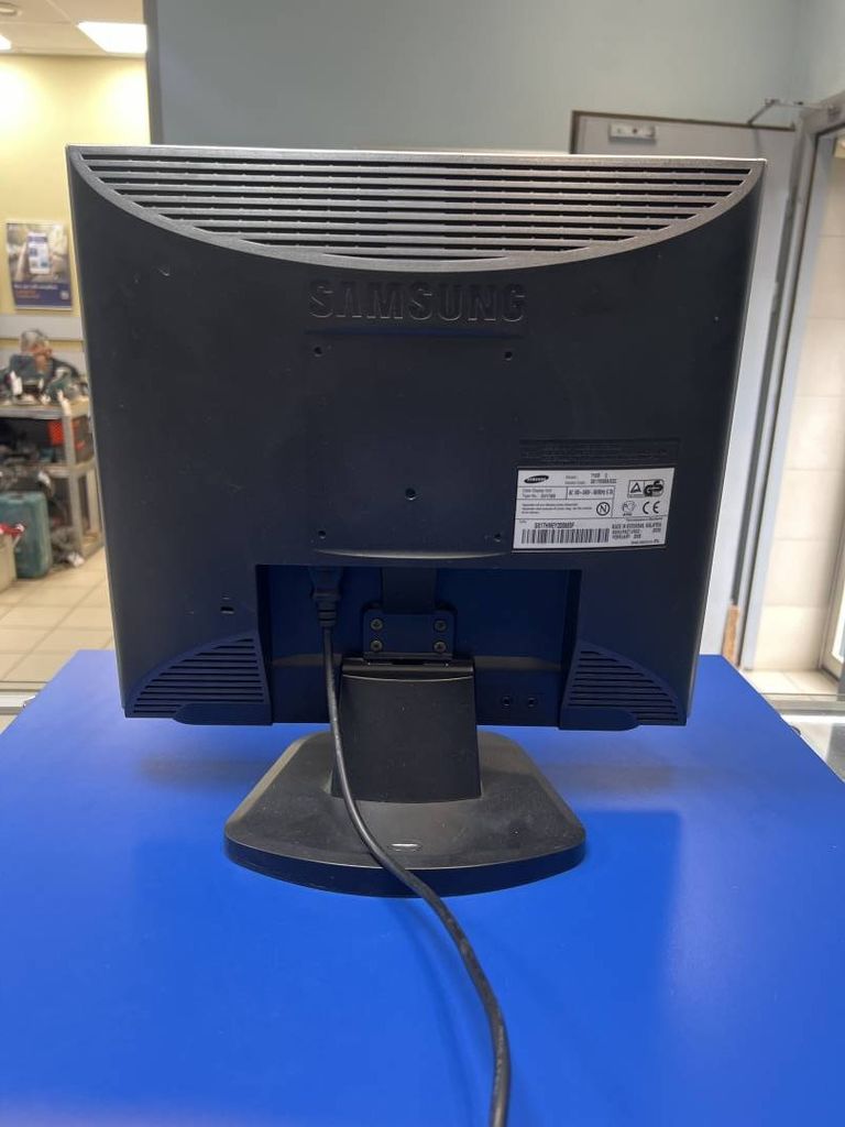 Оголошення Samsung 710 n Б/У