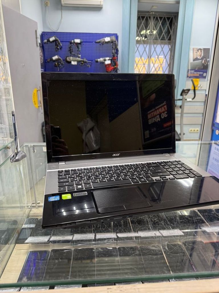 Дешево Acer core i3 3120m 2,5ghz /ram6144mb/ hdd750gb/video gf 710m/ dvd rw з ломбарду