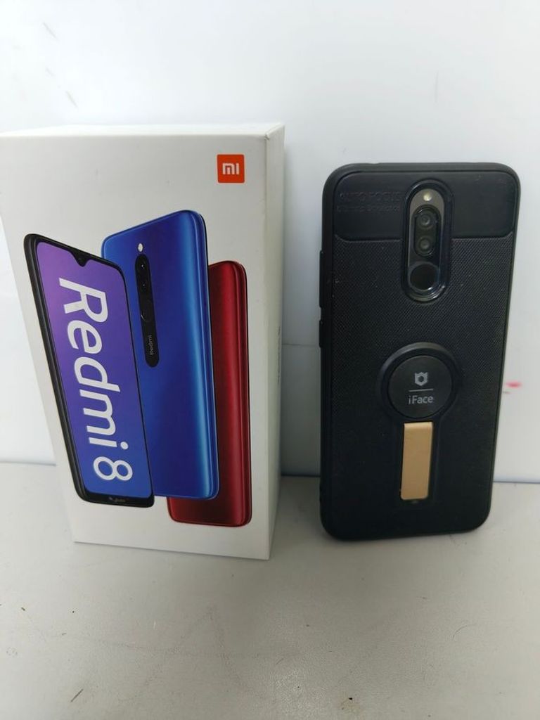 Купити Xiaomi Redmi 8 3/32GB Blue Б/У