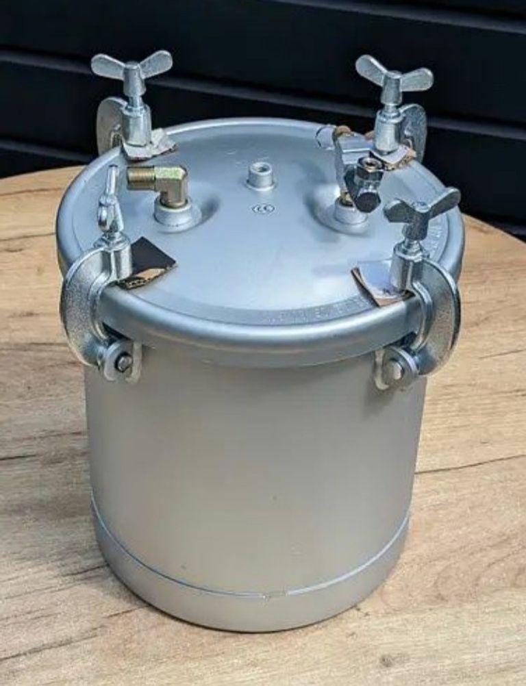 Бак для фарби VEVOR 10 л. Для професійного фарбування розпилювач з регулятором пістолета (1,5 мм) Код:null. Изображение 4