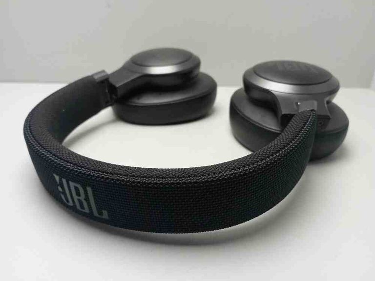 Дешево Jbl jbl live 660nc з ломбарду