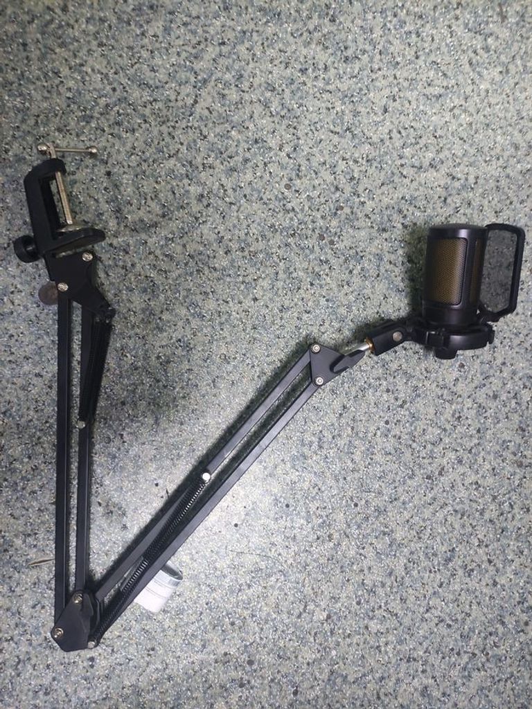 Дешево Fifine AM6 з ломбарду