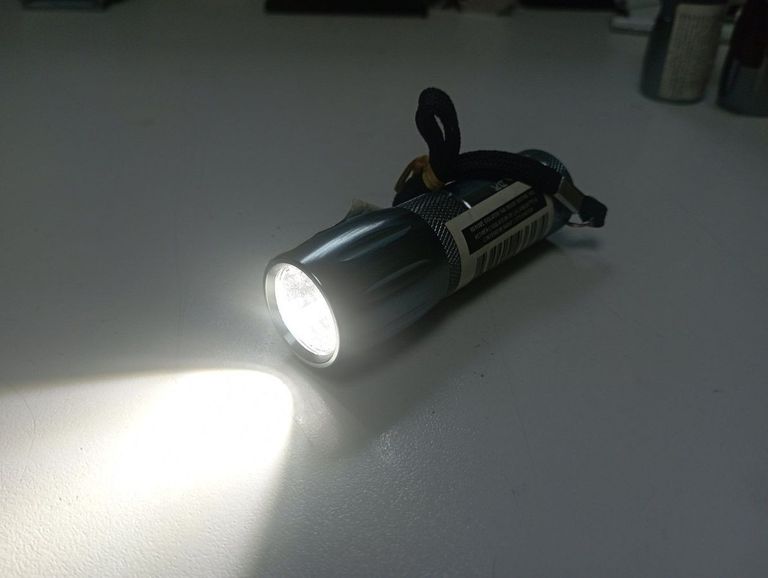 Объявление Energizer Metal Led 2AA (7638900340419) Б/У