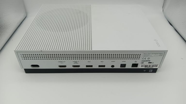 Дешево Microsoft Xbox One S 1TB з ломбарду