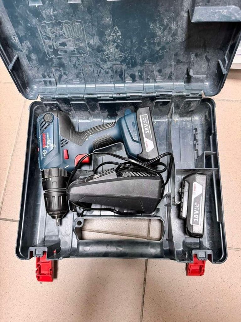 Дешево Bosch GSB 180-Li (06019F8302) з ломбарду