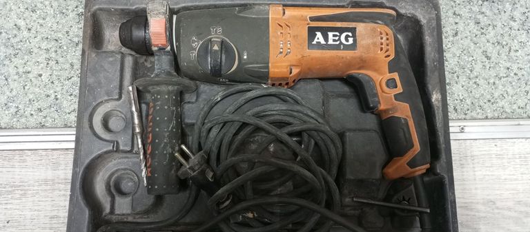 Дешиво AEG KH 24 E (4935428210) с ломбарда