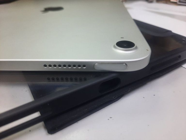 Объявление Apple iPad 2025 Wi-Fi 128GB Blue (MD4A4) Б/У