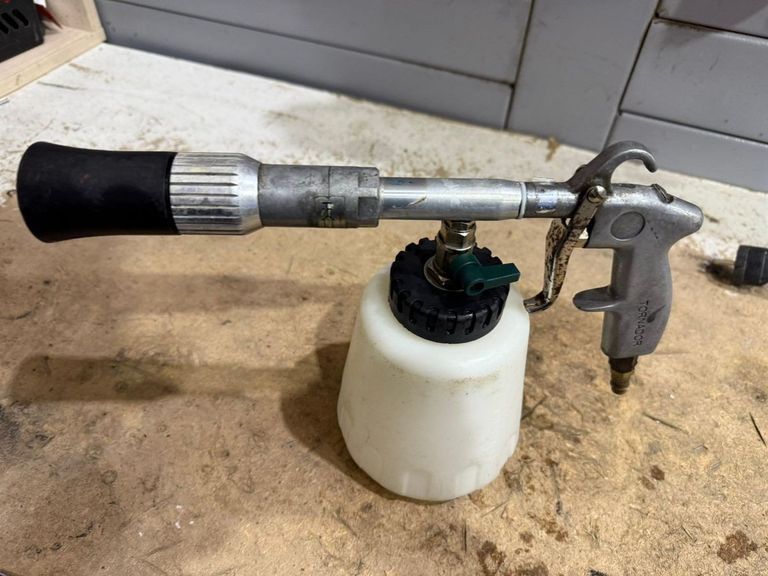 Дешиво Tornador м-2040 с ломбарда