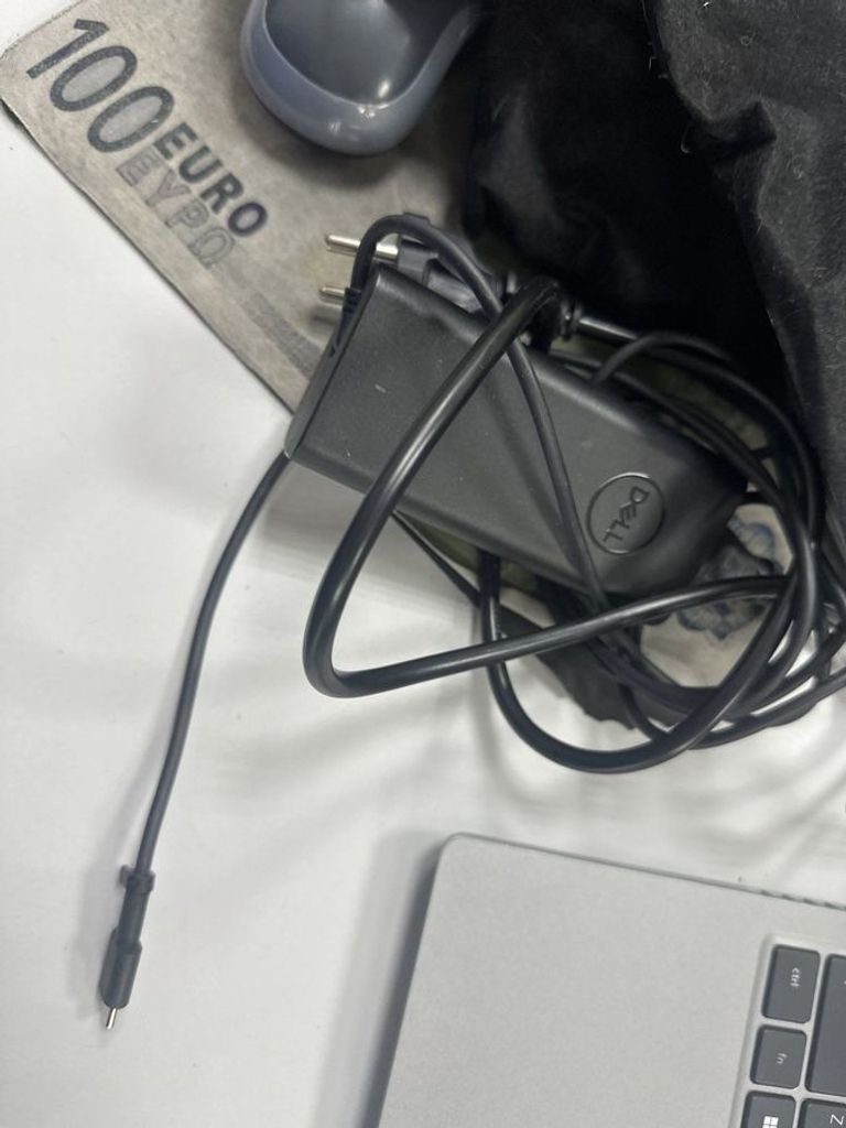 Объявление Dell latitude 5540/дисплей: 15,6/процесор: intel core i5-1335u/1,3 ггц/озп:16 гб/ssd: 256 гб Б/У