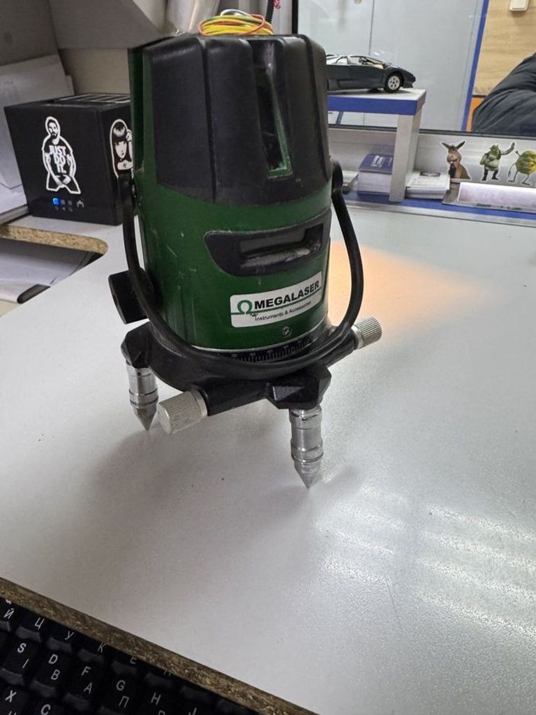 Купити Omegalaser 5l-30 green pro Б/У