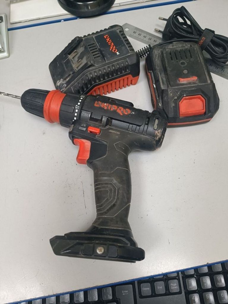 Дешево Dnipro-M cd-218q 1акб 2ah зп з ломбарду