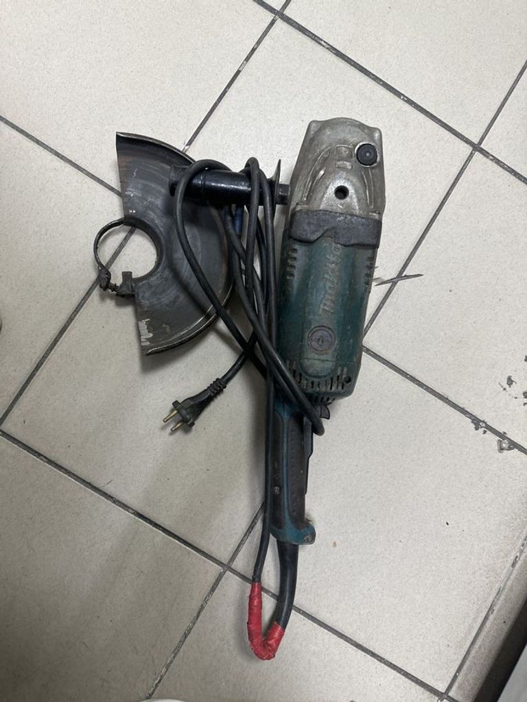 Объявление Makita GA9020 Б/У