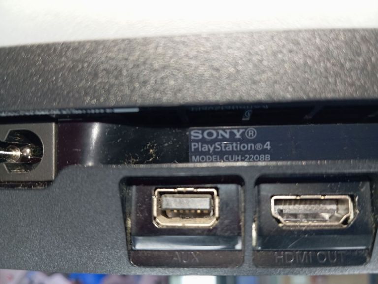 Дешево  Sony PlayStation 4 Slim 1TB Black з ломбарду