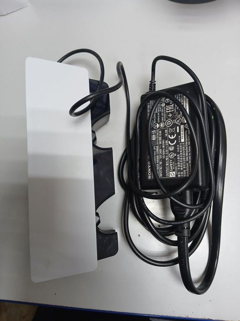 Оголошення Sony dualsense charging station cfi-zds1 Б/У