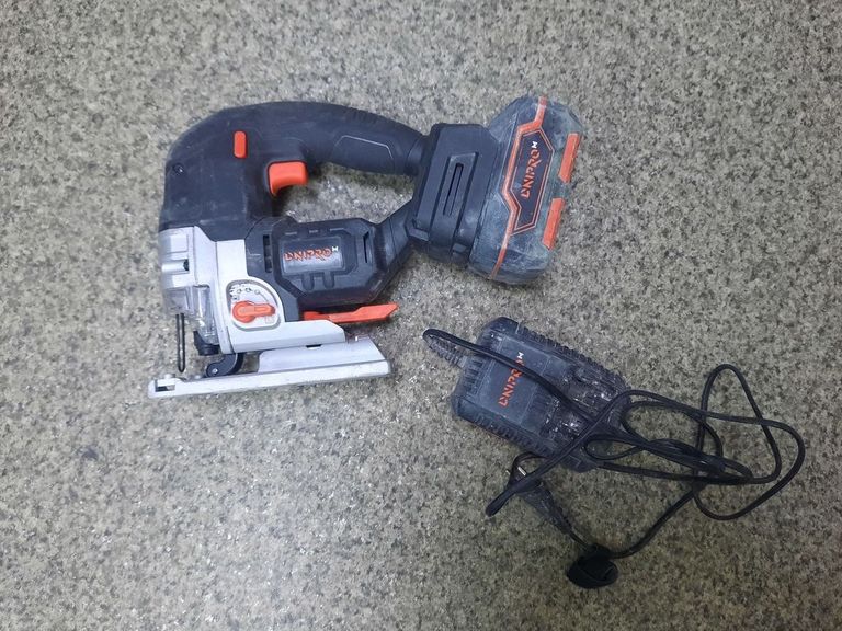 Оголошення Dnipro-M djs-200bc ultra 1акб 4ah + зп Б/У