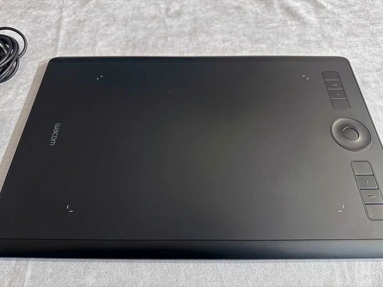 Купити Wacom intuos pro m pth-660 Б/У