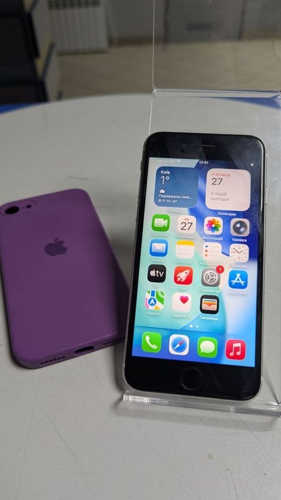 Купить Apple iPhone SE 2020 128GB Black Slim Box (MHGT3) Б/У