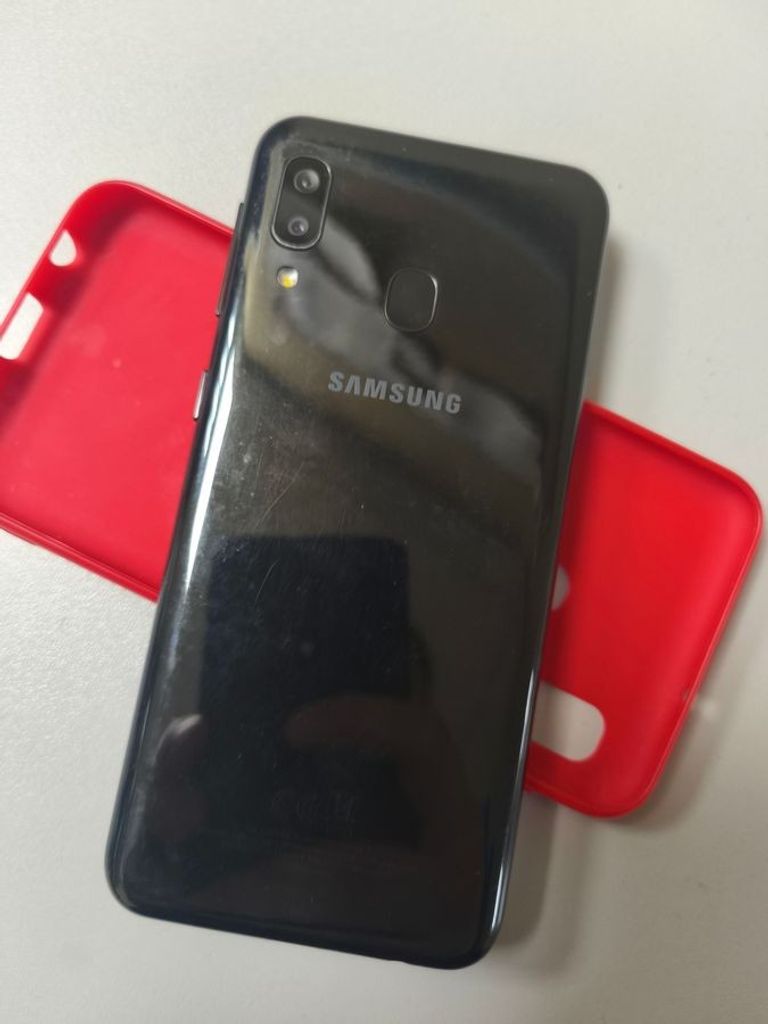 Дешево Samsung galaxy a20e sm-a202f 3/32gb з ломбарду