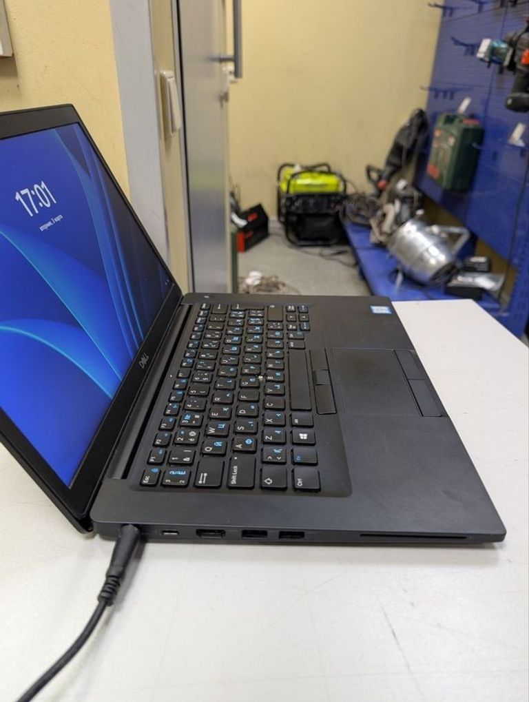 Оголошення Dell 14/core i5 8350u ddr4/8gb ddr4/hdd *відсутній/ssd 256 gb/*інтегрована Б/У