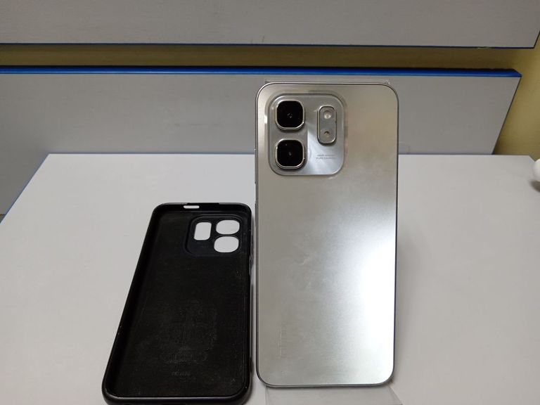 Дешево Infinix hot 50i 4/128gb з ломбарду