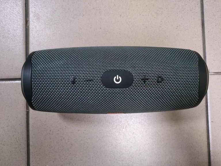 Оголошення Jbl charge essential 2 Б/У