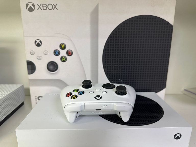 Купити Microsoft xbox series s 512gb Б/У